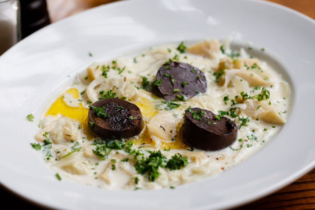 Tripe and onions with drisheen served at Farmgate Caf&eacute; in Cork's English Market.